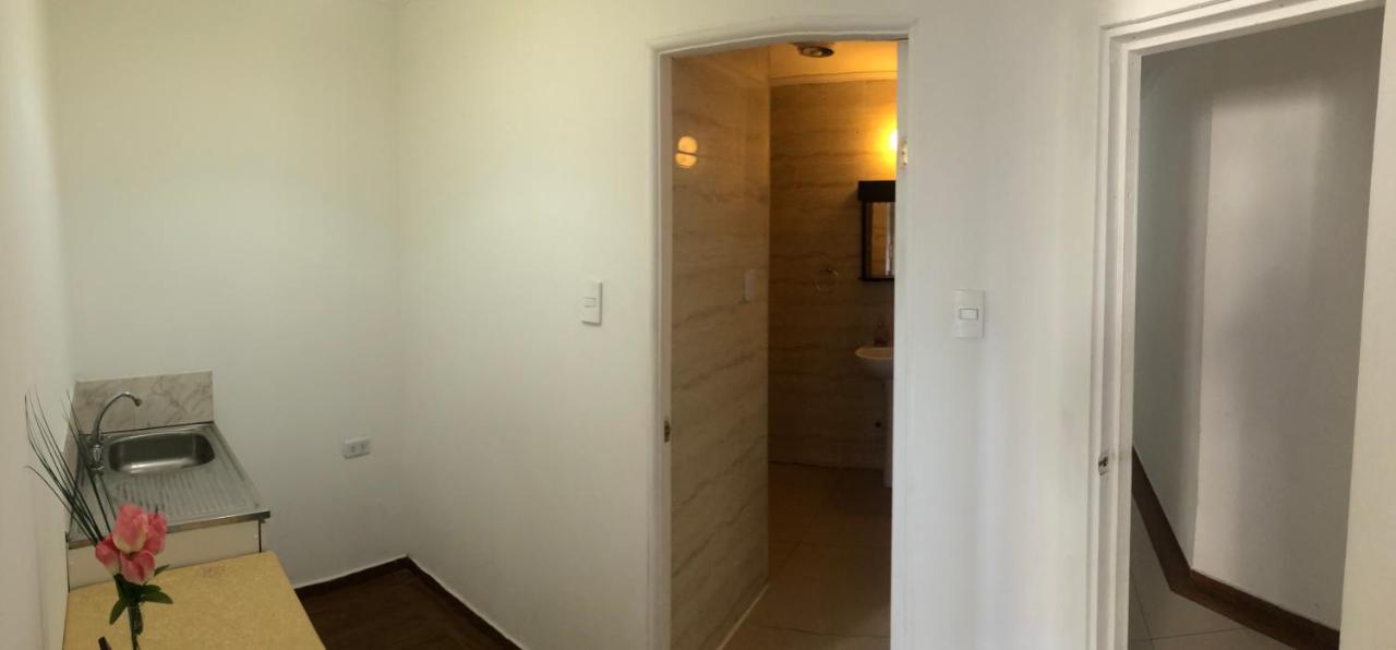 فينيا ديل مار Hostal Lacroix المظهر الخارجي الصورة